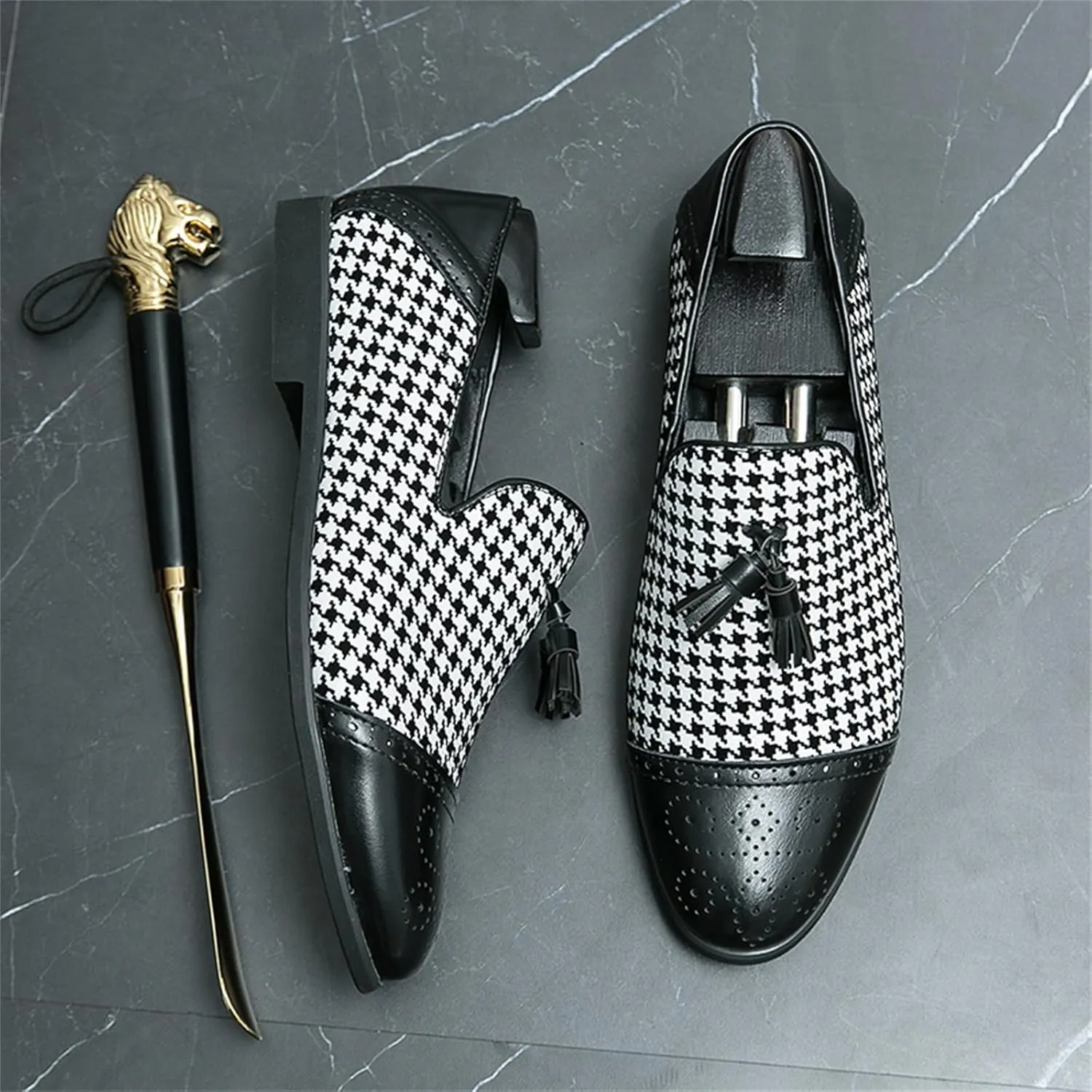 Aimery Mens Leather Tassels Two Tone Brogue Dress Loafers Modern Low-Top Smoking Slipper Luxury Flat Penny Loafers Wedding Party Prom Shoes
