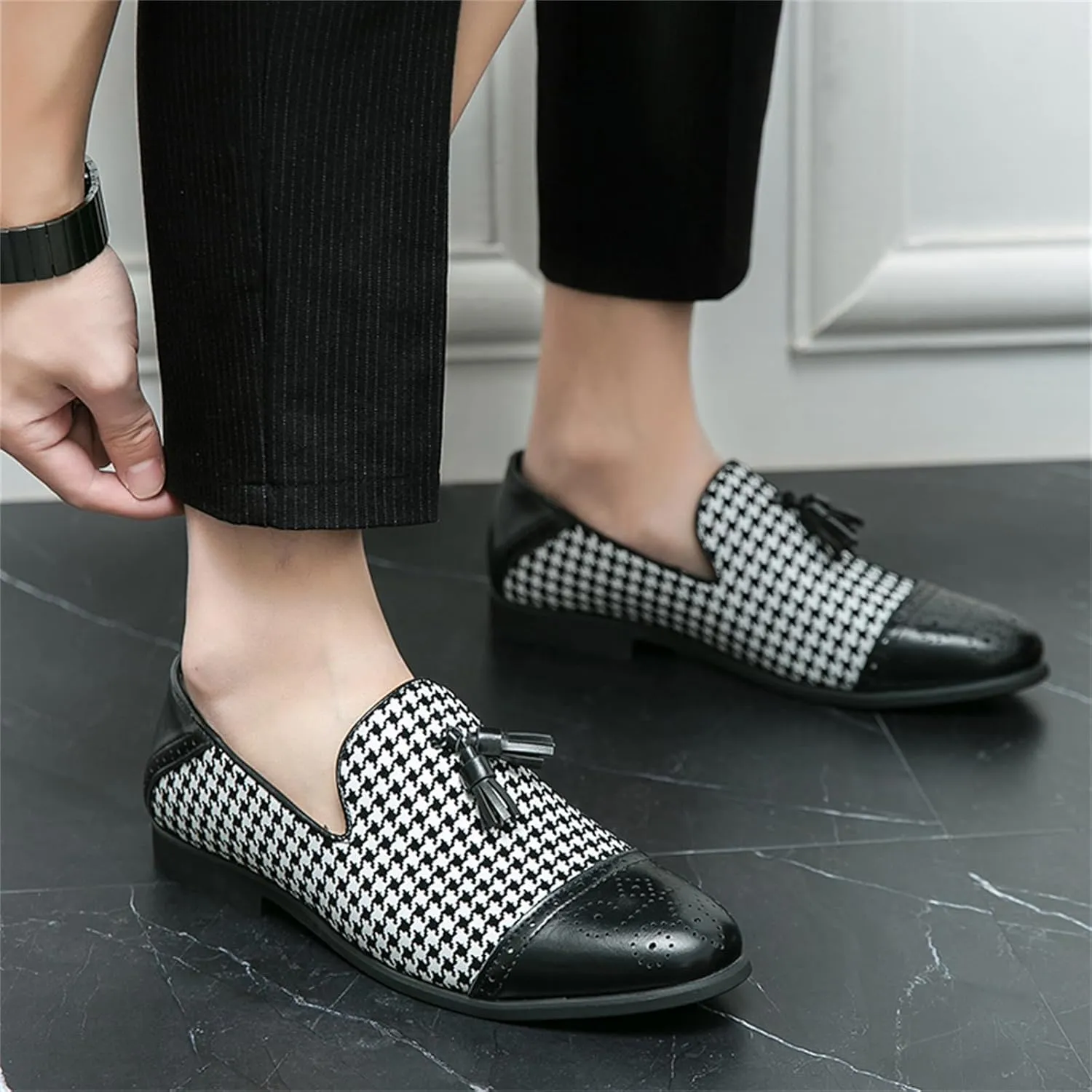 Aimery Mens Leather Tassels Two Tone Brogue Dress Loafers Modern Low-Top Smoking Slipper Luxury Flat Penny Loafers Wedding Party Prom Shoes