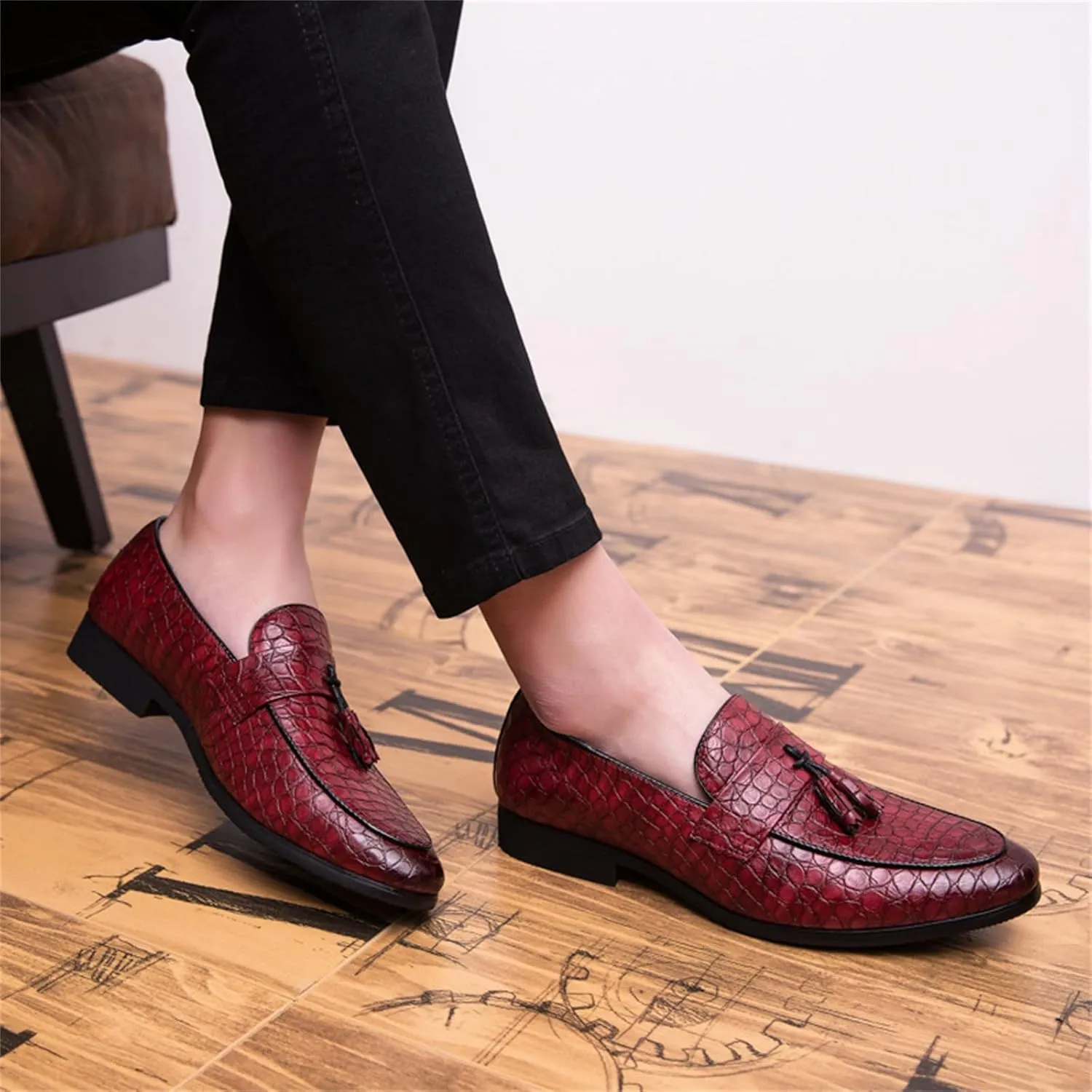 Men's Crocodile Printed Leather Tassel Loafers Classic Retro Slip-On Wing Tips Penny Dress Shoes for Party Dating Prom Business