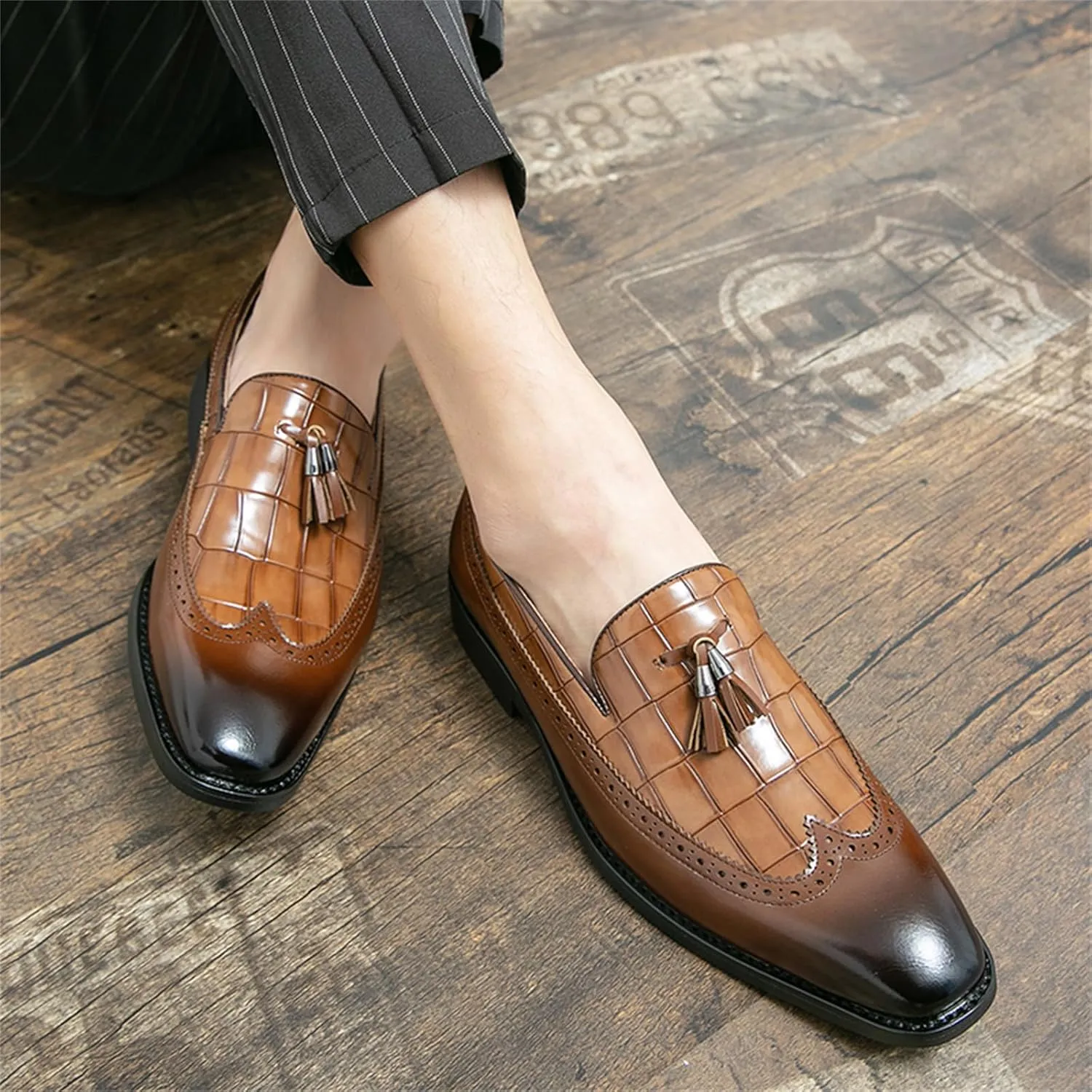Men's Vintage Leather Wingtip Tassel Brogue Slip-On Dress Loafers Fashion Low-Top Penny Flats Shoes for Business Wedding Party Formal