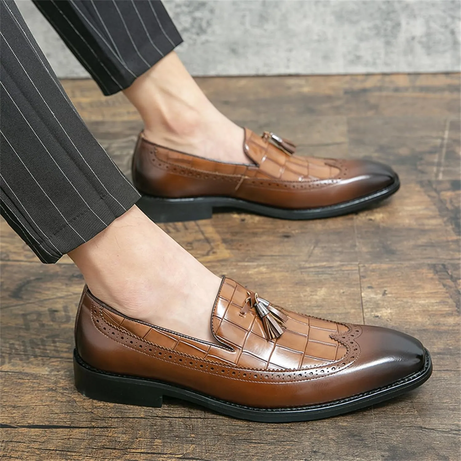 Men's Vintage Leather Wingtip Tassel Brogue Slip-On Dress Loafers Fashion Low-Top Penny Flats Shoes for Business Wedding Party Formal