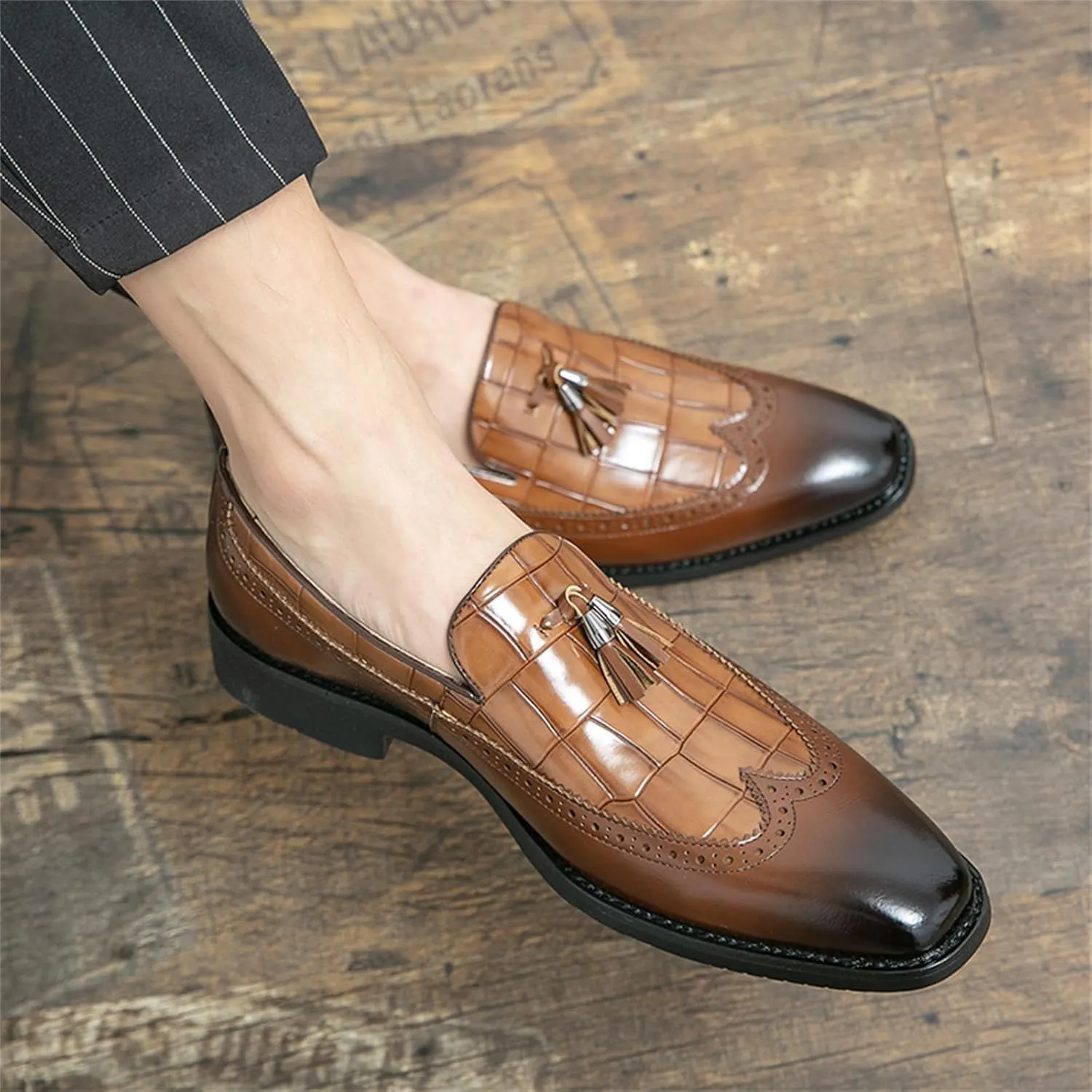 Men's Vintage Leather Wingtip Tassel Brogue Slip-On Dress Loafers Fashion Low-Top Penny Flats Shoes for Business Wedding Party Formal