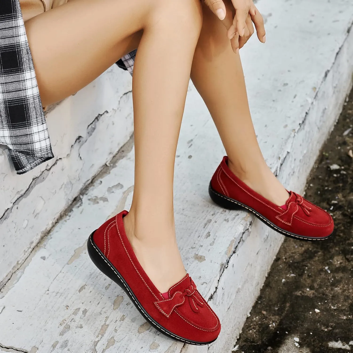 Osslue Women's Classic Microsuede Leather Penny Loafers Retro Ladies Moccasins Driving Mocs Fashion Tassel Boat Shoes Comfort Slip-On Casual Walking Flats